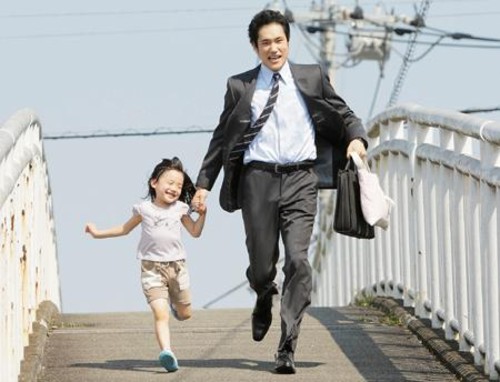 松山ケンイチと妻は 夫婦円満 3児のお父ちゃんは 運動会に参加 エントピ Entertainment Topics